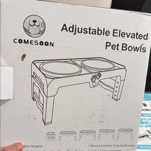 Adjustable Elevated Pet Bowls - Black New in the box